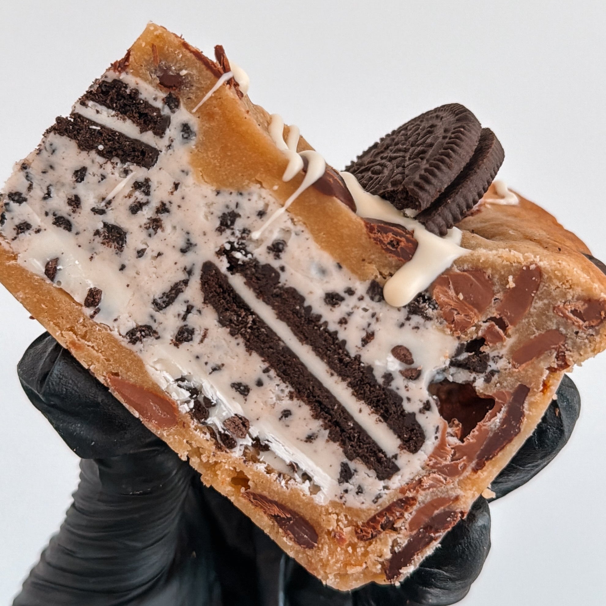 Hershey Cookies and Cream Oreo Cookie Pie