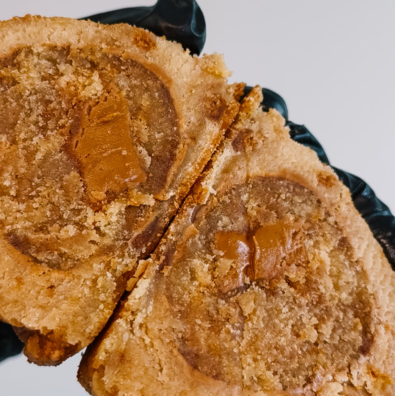 Biscoff Cake Stuffed Biscoff Cookie